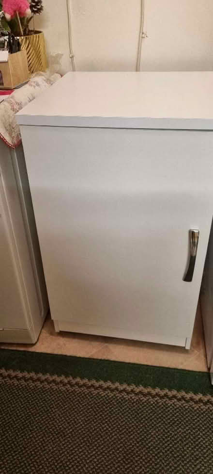 Photo of free White cupboard (Portchester PO16) #1