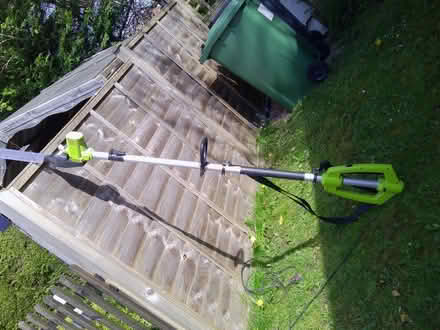Photo of free High reach hedge trimmer (Llandrindod LD1) #1