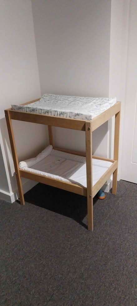 Photo of free Changing table and changing mats (Hove BN3) #1
