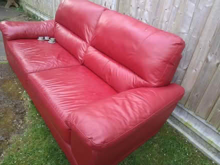Photo of free Red sofa (Welwyn Garden City) #1