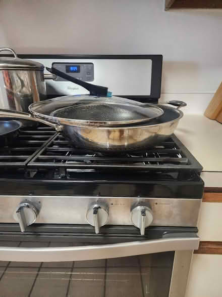 Photo of free Pots and pans (Flushing) #2
