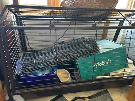 Photo of free Rabbit hutch and supplies (Near stadium) #1