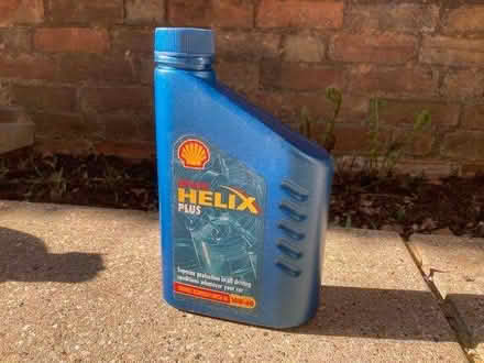 Photo of free Emergency petrol can and 1 litre engine oil (Poets MK40) #2