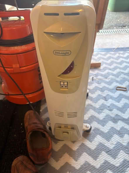 Photo of free Delonghi |Oil Filled Radiator (Hixon ST18) #2