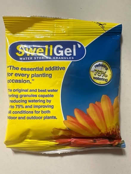 Photo of free Gardening bits & Basket/planter (CO4 9 Colchester) #4