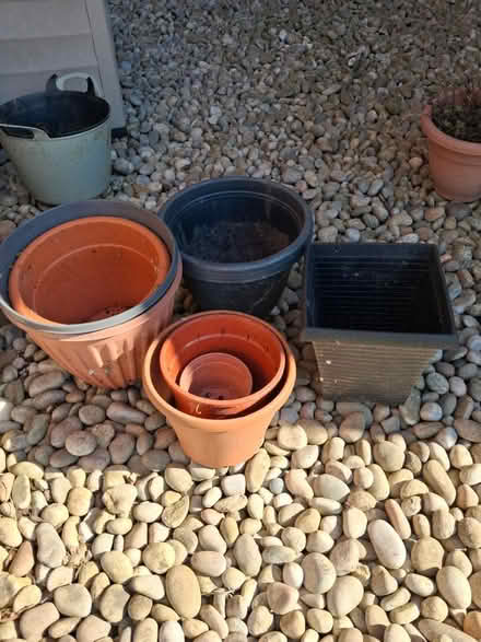 Photo of free Flower pots (Roffey, Horsham) #1
