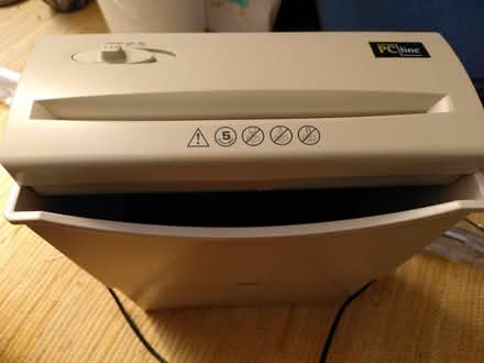 Photo of free Electric paper shredder 5 sheet max (NN11 Ashby Fields) #1