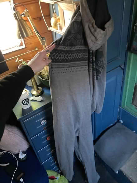 Photo of free Man onzie s/m (E8 4pt) #2