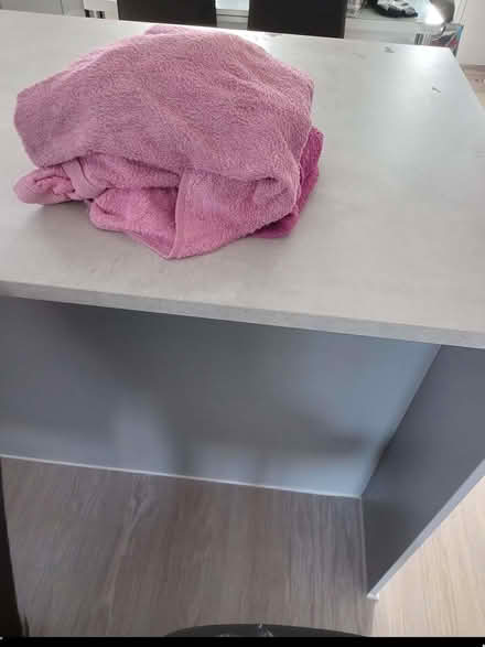 Photo of free 2 bath towels pink and purple (Broomfield CM1) #1