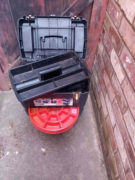 Photo of free storage box (DE72) #3