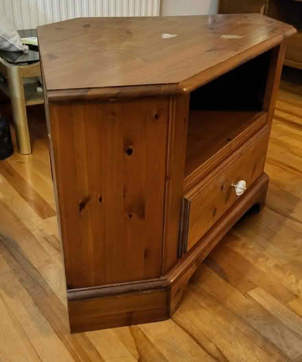Photo of free Corner TV unit Ducal (Canonbury N1) #3