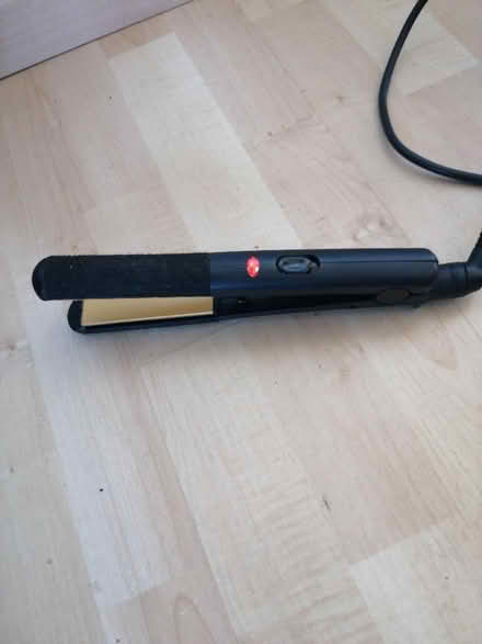 Photo of free Babyliss hair straighteners (Cam GL11) #1
