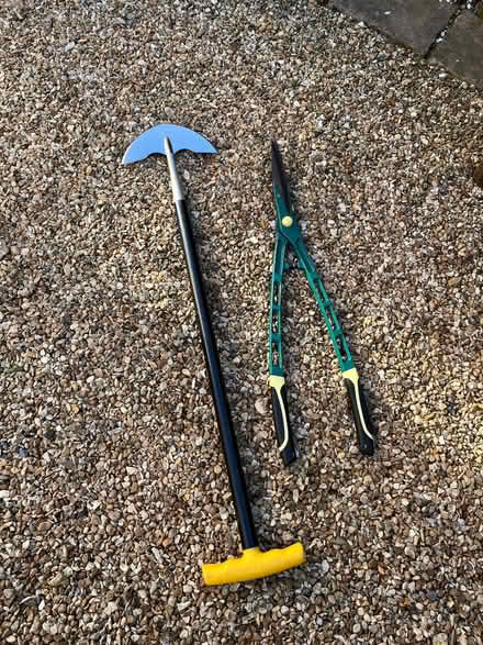 Photo of free Garden Shears & Lawn Edger (Belchamp St Paul CO10) #1