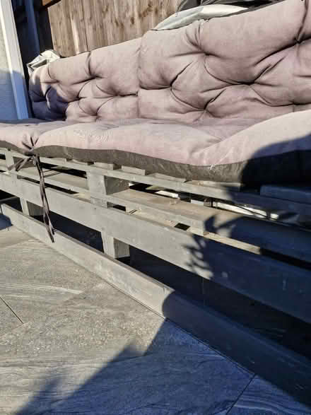 Photo of free Garden sofa (Lu4) #4