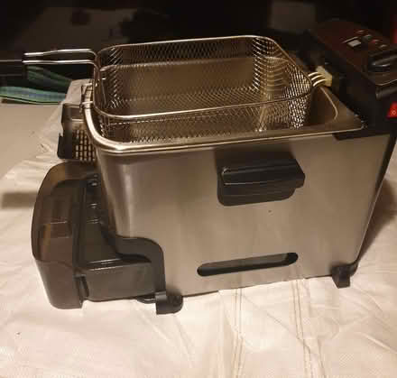 Photo of free Large deep fryer (IP1) #4