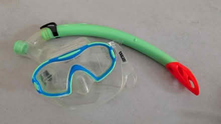 Photo of free Kids snorkel and mask (St Albans AL1) #1