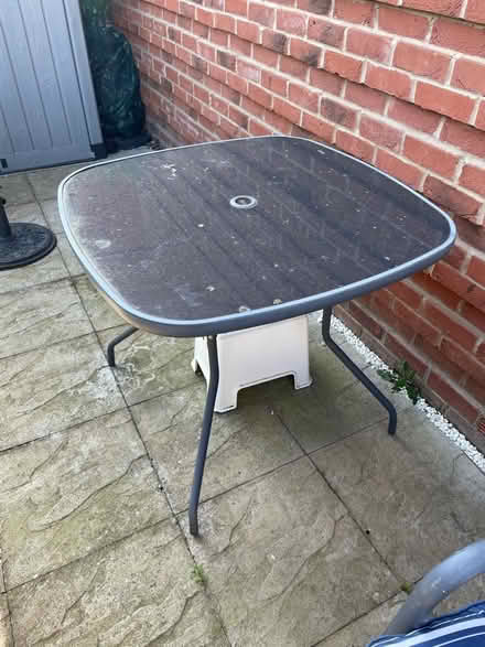 Photo of free Garden chairs with table (Springfield CM1) #2
