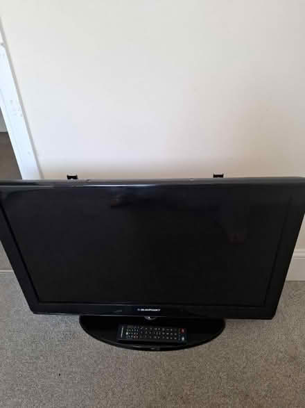 Photo of free 32" Tv (Wythall B47 6AS) #1