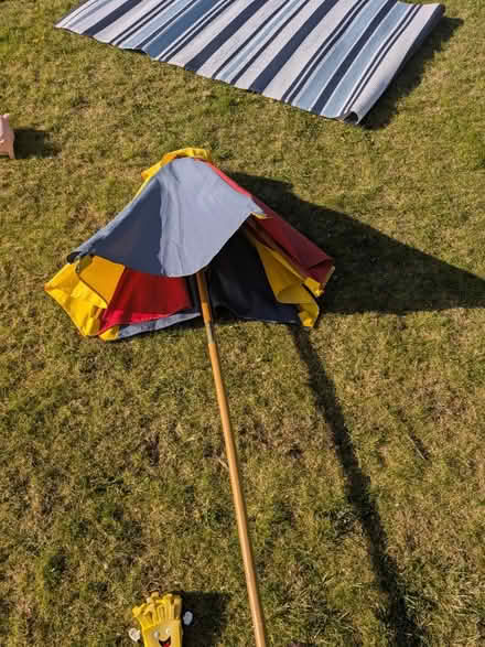 Photo of free Small Parasol (L37) #2
