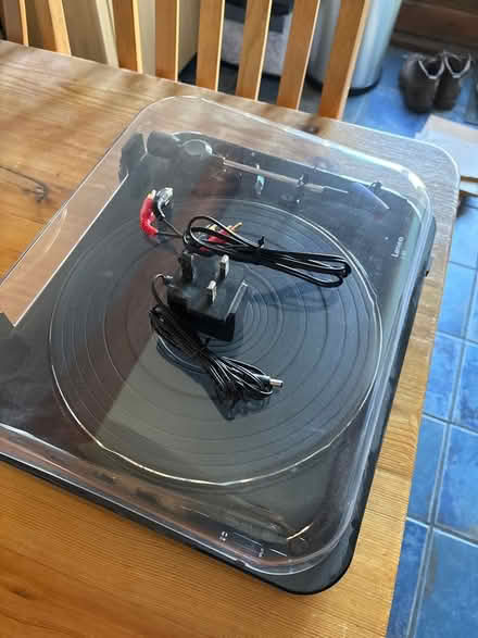 Photo of free Turntable / record player (Oxford OX2) #2