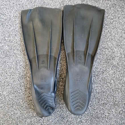 Photo of free Size 5 / 6 scuba fins (Chesham HP5) #2