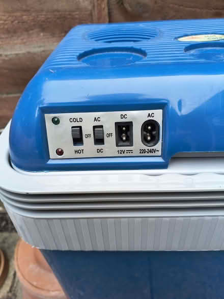 Photo of free Cool Box (Caldecott OX14) #1