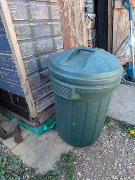 Photo of free Various bits (Harrold Bedford) #1