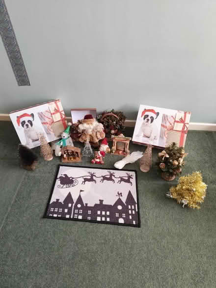 Photo of free Xmas decs (Carterton OX18) #1