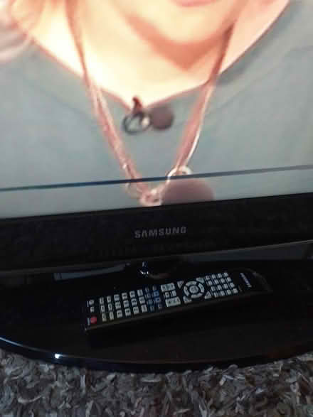 Photo of free Samsung 40in tv (croydon) #4