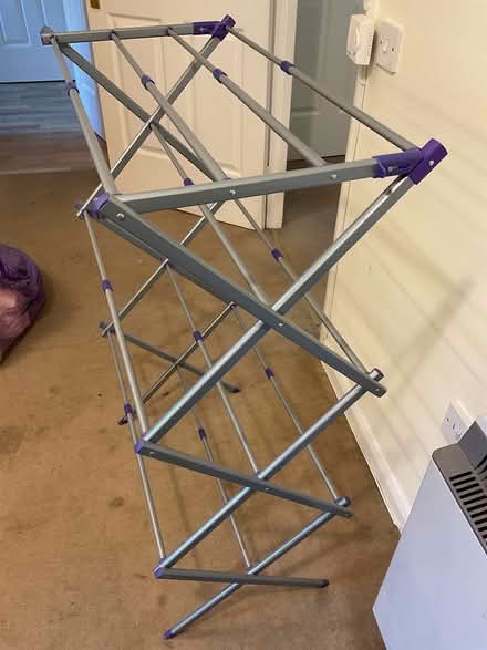 Photo of free Compact extendable clothes airer (St. Albans AL1) #3