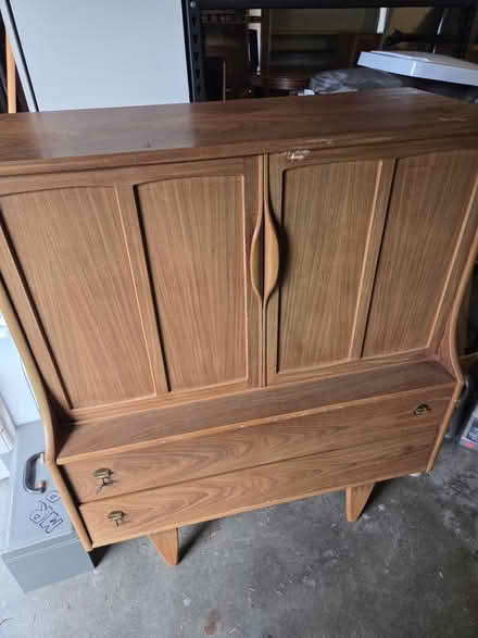 Photo of free 5 drawer dresser (Meadowdale) #1