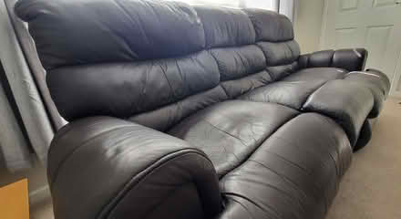 Photo of free Leather Sofa with electric recliner. 3 and 2 seater. (Fordingbridge SP6) #4