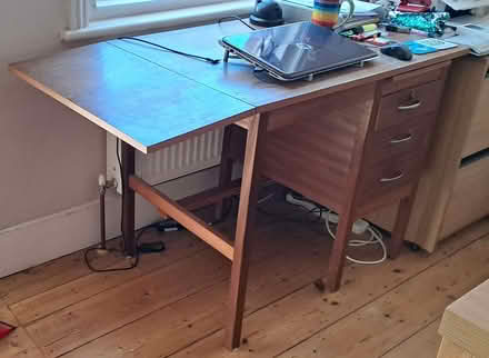 Photo of free Desk (Aldrington BN3) #1