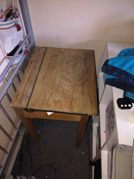 Photo of free Desk with storage (OX14 Abingdon) #1