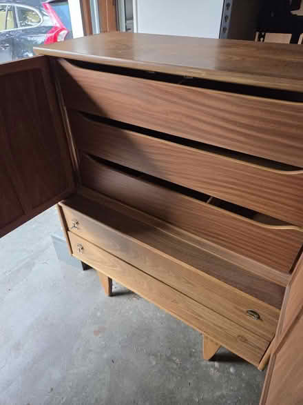 Photo of free 5 drawer dresser (Meadowdale) #2