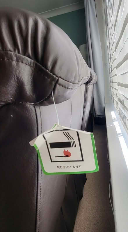 Photo of free Leather Sofa with electric recliner. 3 and 2 seater. (Fordingbridge SP6) #3