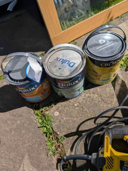 Photo of free Paint (Ifield RH11) #1