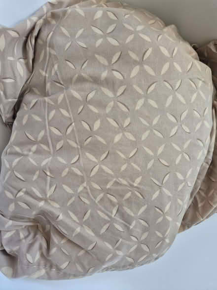 Photo of free Kingsize duvet set, 2 pillow cases and an undersheet (Abingdon OX14) #2