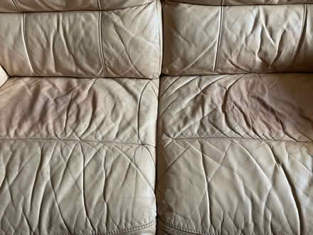 Photo of free 3 piece cream recliner leather suite (Cockington TQ2) #4