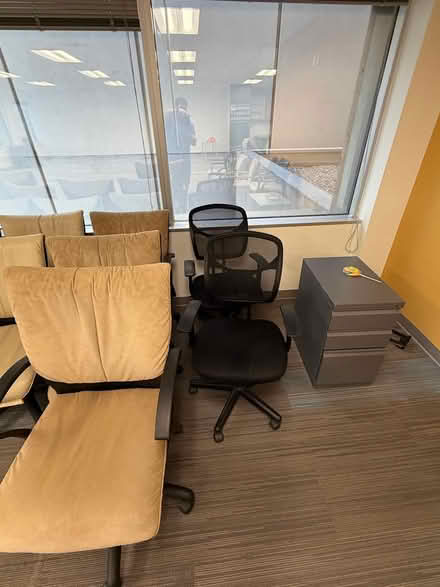 Photo of free Office Desk Chairs (Downtown Salt Lake) #4
