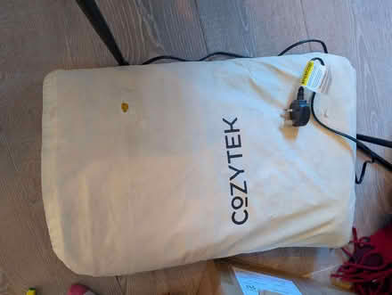 Photo of free Inflatable bed (Herne Hill SE24) #2