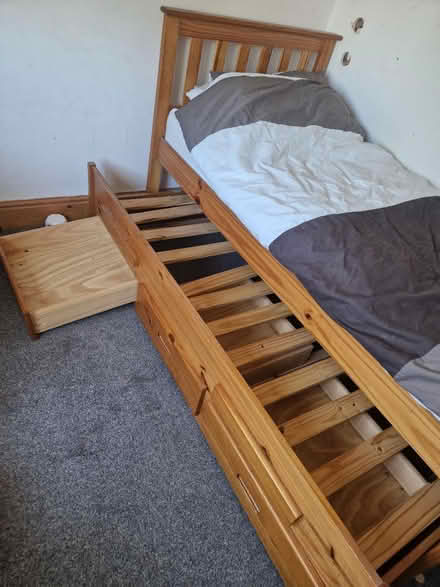 Photo of free Pine single bed (De126jj) #2