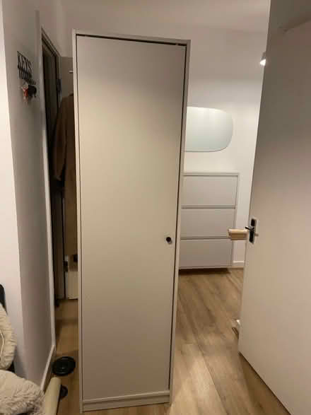 Photo of free Single door wardrobe (Purleyway croydon) #1