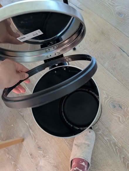 Photo of free Rubbish bin (Herne Hill SE24) #2