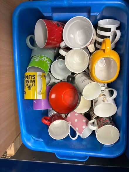 Photo of free Box of assorted mugs (Alvechurch B48) #1