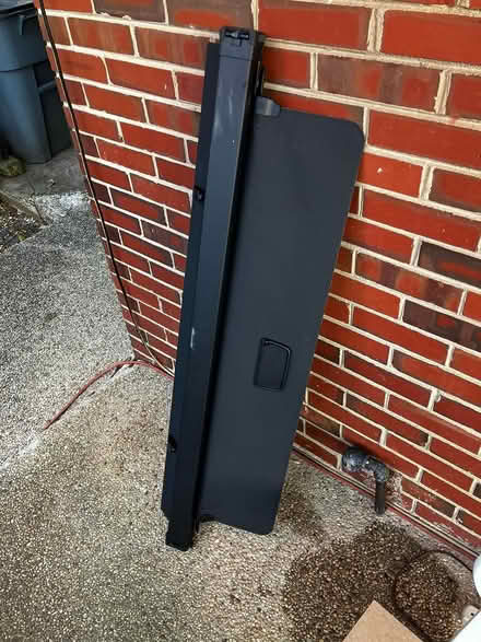 Photo of free Retractable Cargo Area Cover (Bethesda) #2