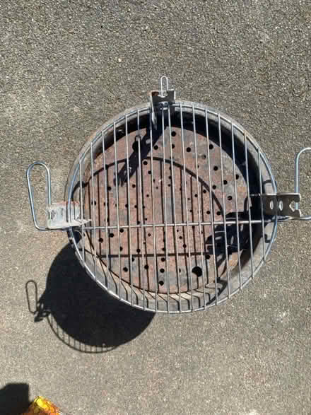 Photo of free Small BBQ (Chineham RG24) #2