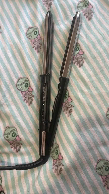 Photo of free Babyliss straighteners (L13) #2