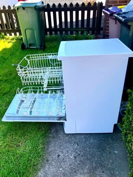 Photo of free Slimline dishwasher (Newton DE55) #4