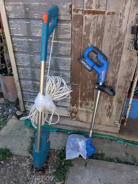 Photo of free Various bits (Harrold Bedford) #2